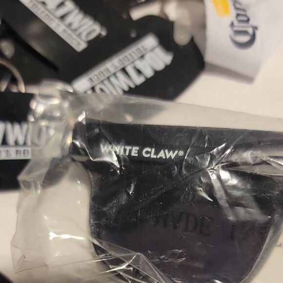 Radio And Beer Promotional Lot - Picture 6 of 6